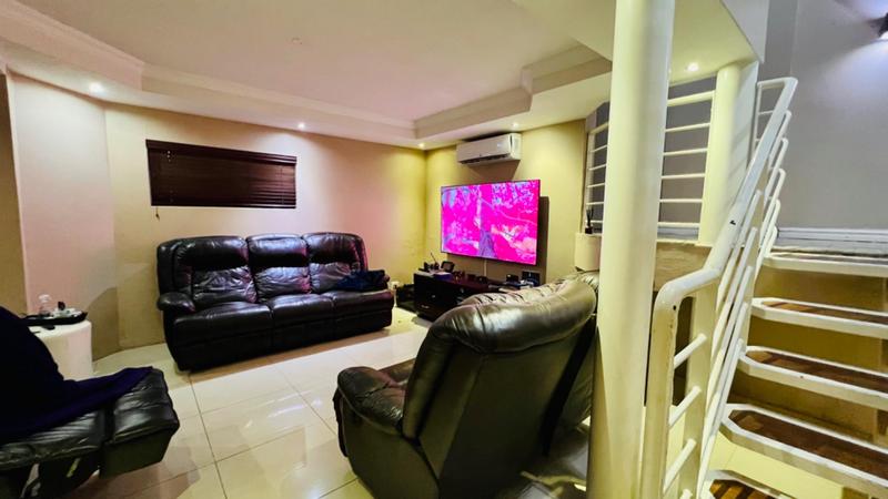 4 Bedroom Property for Sale in Reservoir Hills KwaZulu-Natal