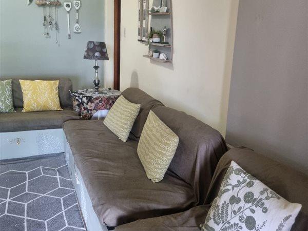 1 Bedroom Property for Sale in Anerley KwaZulu-Natal