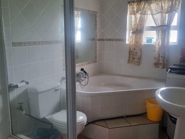 3 Bedroom Property for Sale in Hibberdene KwaZulu-Natal