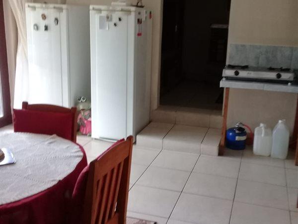 2 Bedroom Property for Sale in Hibberdene KwaZulu-Natal