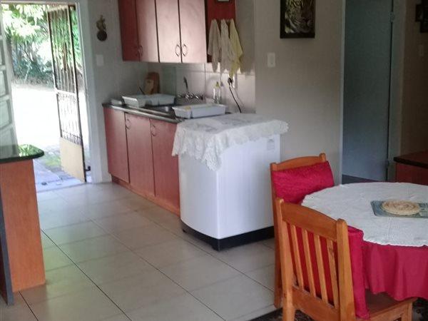 2 Bedroom Property for Sale in Hibberdene KwaZulu-Natal