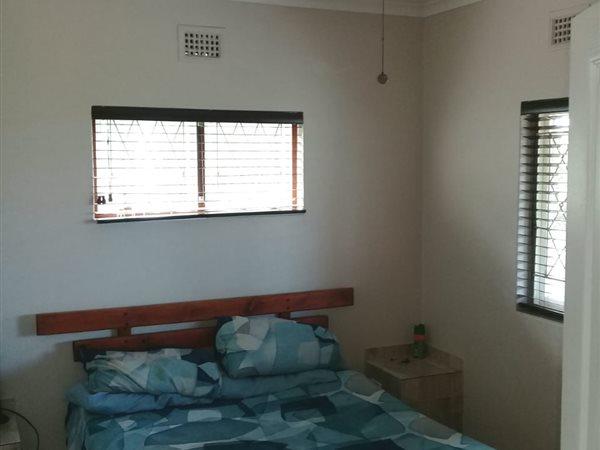 2 Bedroom Property for Sale in Hibberdene KwaZulu-Natal