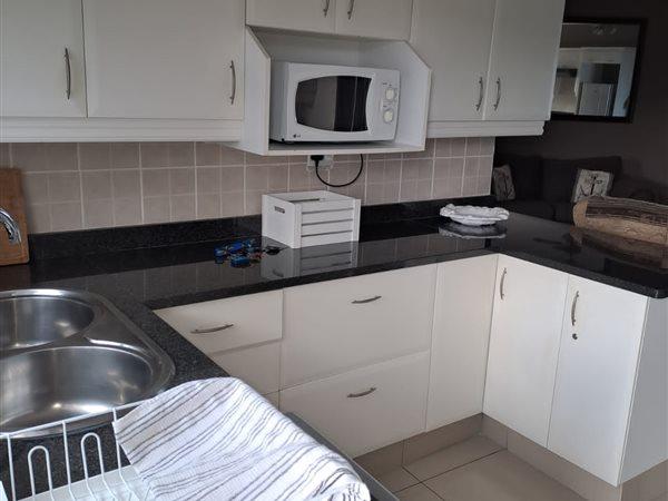 2 Bedroom Property for Sale in Hibberdene KwaZulu-Natal