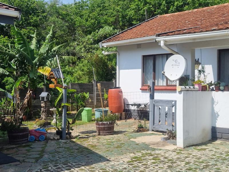 6 Bedroom Property for Sale in Hibberdene KwaZulu-Natal