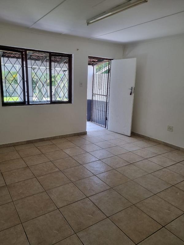 6 Bedroom Property for Sale in Hibberdene KwaZulu-Natal