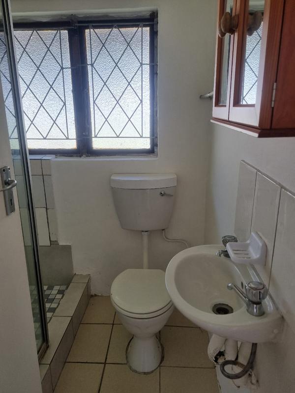 6 Bedroom Property for Sale in Hibberdene KwaZulu-Natal