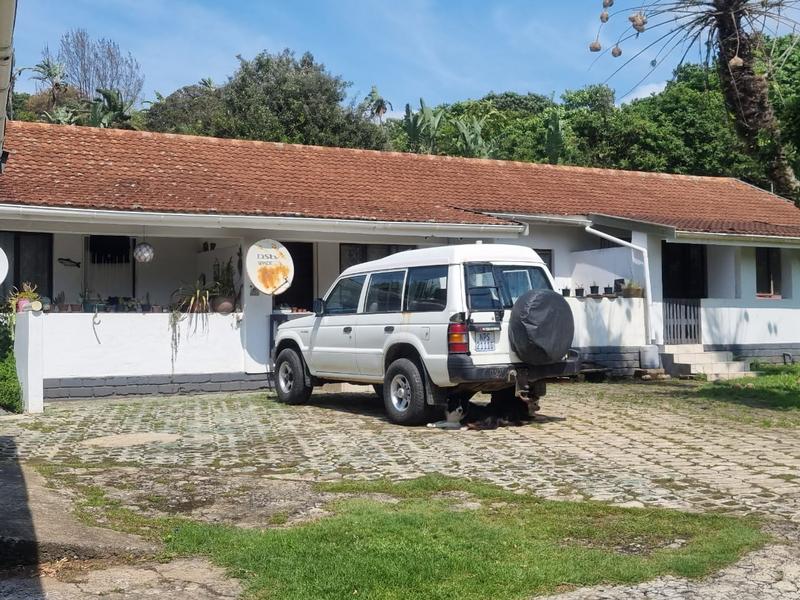 6 Bedroom Property for Sale in Hibberdene KwaZulu-Natal