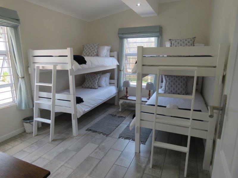 4 Bedroom Property for Sale in Southport KwaZulu-Natal