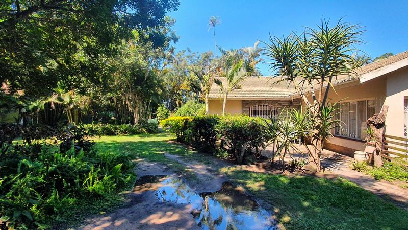 8 Bedroom Property for Sale in Compensation Beach KwaZulu-Natal