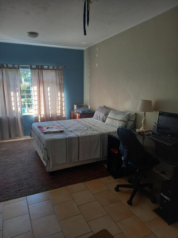 To Let 2 Bedroom Property for Rent in Amanzimtoti KwaZulu-Natal