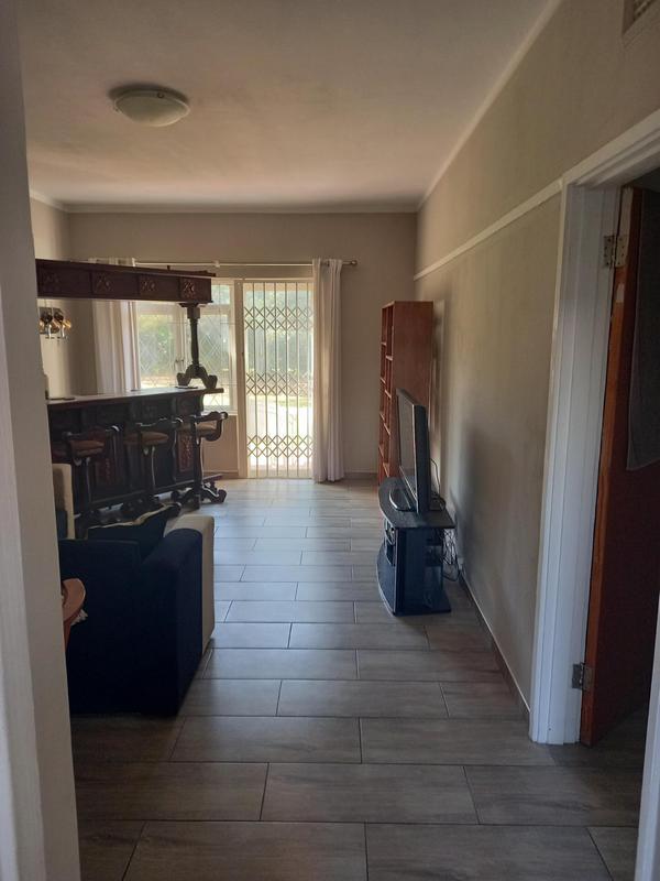 1 Bedroom Property for Sale in Amanzimtoti KwaZulu-Natal