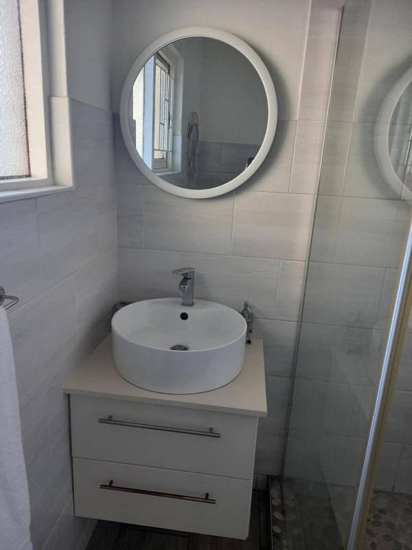 1 Bedroom Property for Sale in Amanzimtoti KwaZulu-Natal