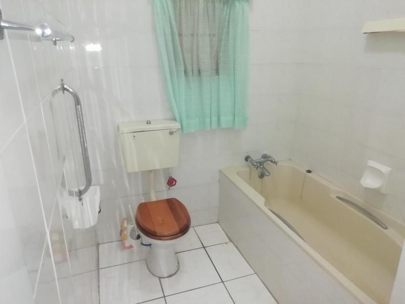 1 Bedroom Property for Sale in Scottburgh KwaZulu-Natal