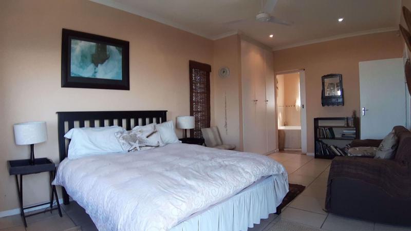 5 Bedroom Property for Sale in Hibberdene KwaZulu-Natal