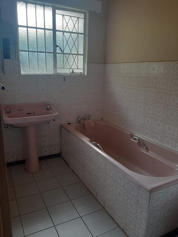 6 Bedroom Property for Sale in Pietermaritzburg KwaZulu-Natal