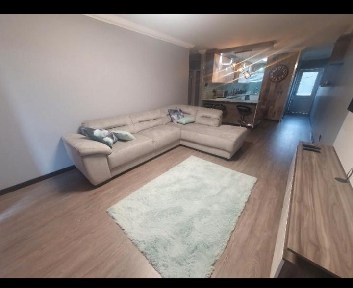 To Let 2 Bedroom Property for Rent in Umhlanga Ridge KwaZulu-Natal