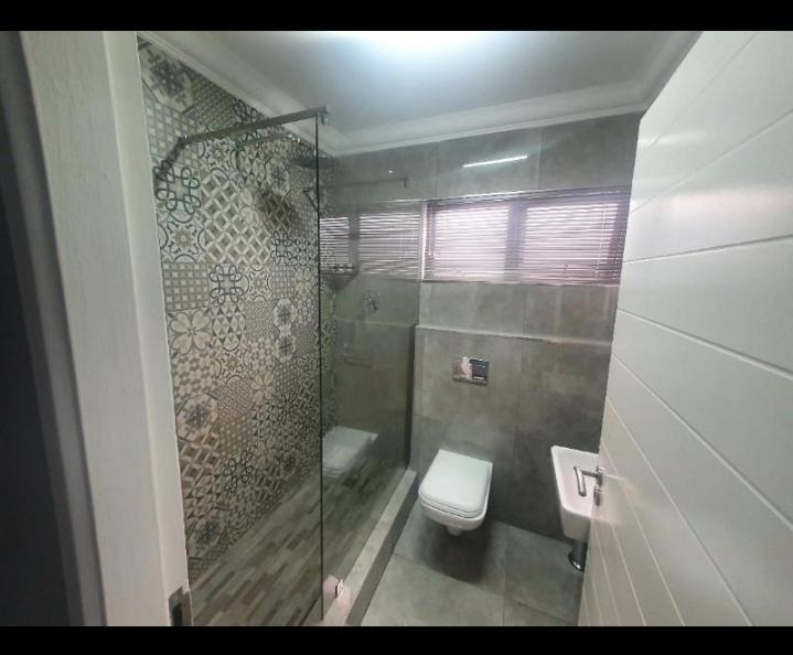 To Let 2 Bedroom Property for Rent in Umhlanga Ridge KwaZulu-Natal