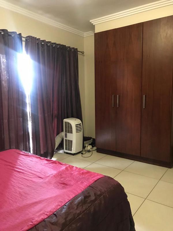 1 Bedroom Property for Sale in Umhlanga Ridge KwaZulu-Natal