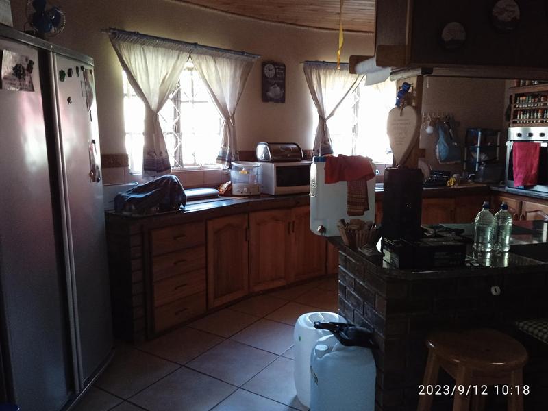 3 Bedroom Property for Sale in Umtentweni KwaZulu-Natal