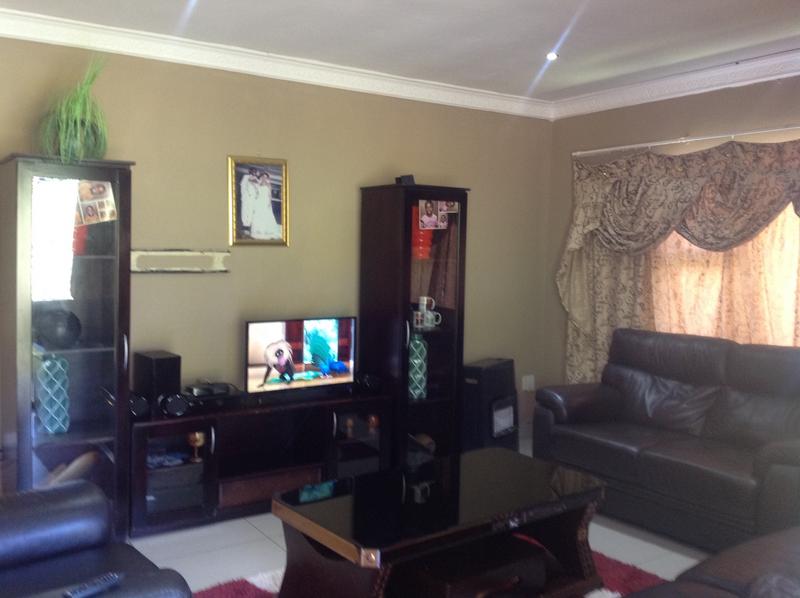 3 Bedroom Property for Sale in Hilton Gardens KwaZulu-Natal