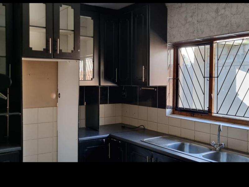 8 Bedroom Property for Sale in Epworth KwaZulu-Natal