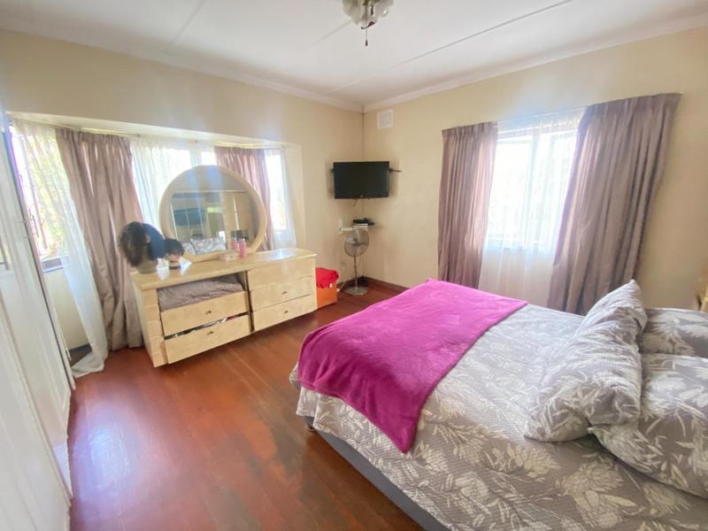 3 Bedroom Property for Sale in Montclair KwaZulu-Natal