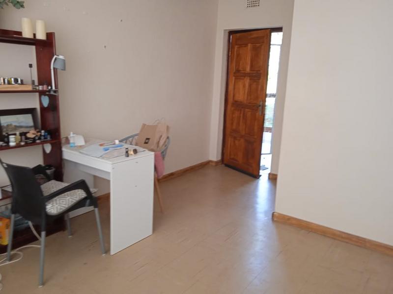 2 Bedroom Property for Sale in Empangeni Central KwaZulu-Natal