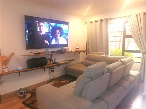 2 Bedroom Property for Sale in Birdswood KwaZulu-Natal