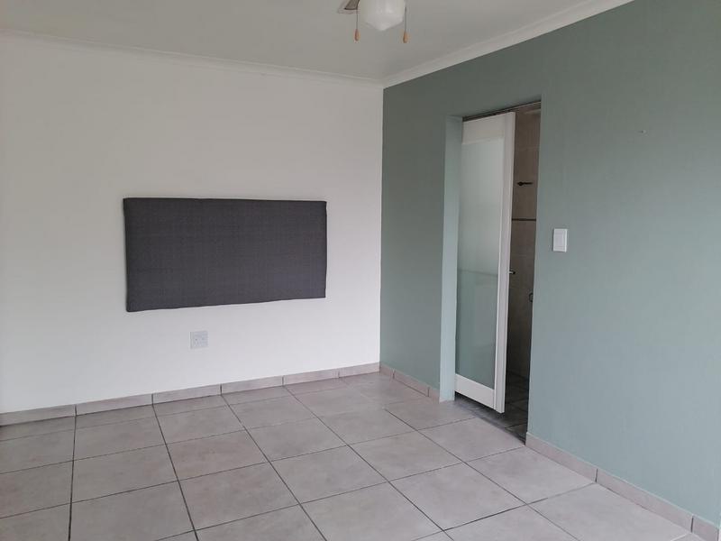 1 Bedroom Property for Sale in Birdswood KwaZulu-Natal