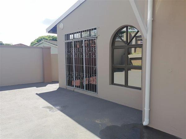 To Let 4 Bedroom Property for Rent in Brackenham KwaZulu-Natal
