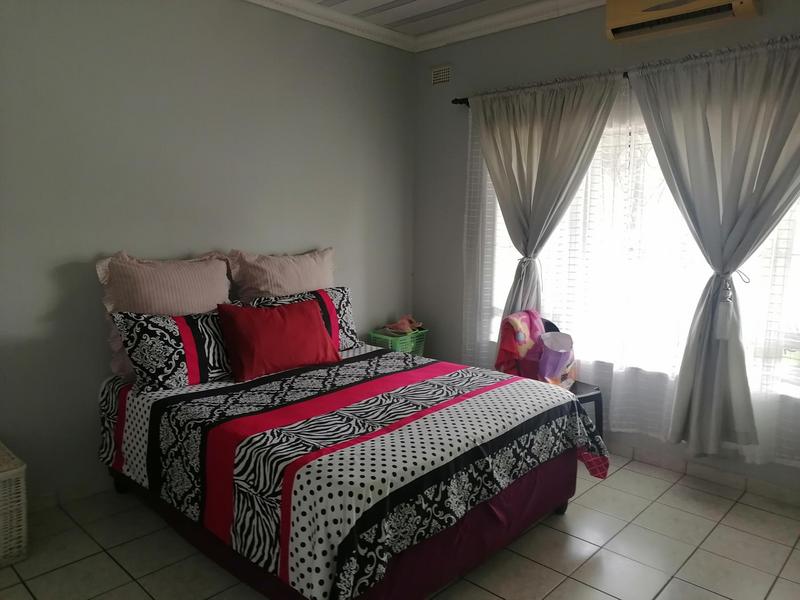 To Let 4 Bedroom Property for Rent in Brackenham KwaZulu-Natal