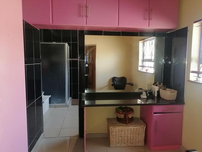 To Let 4 Bedroom Property for Rent in Brackenham KwaZulu-Natal