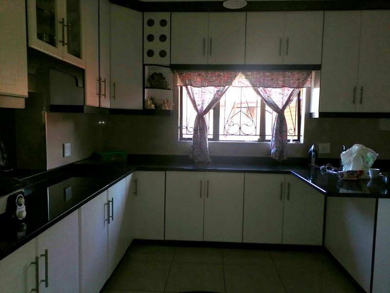 To Let 4 Bedroom Property for Rent in Brackenham KwaZulu-Natal