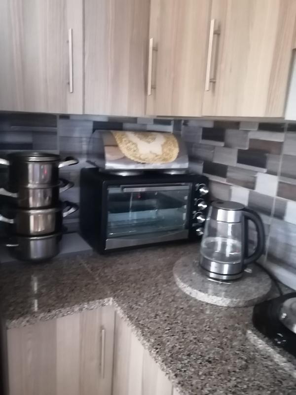 To Let 1 Bedroom Property for Rent in Brackenham KwaZulu-Natal