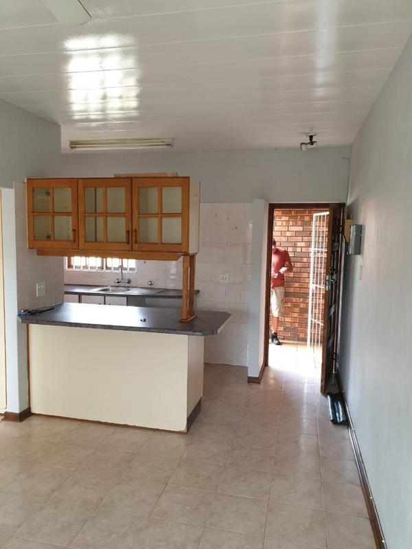 To Let 1 Bedroom Property for Rent in Aquadene KwaZulu-Natal