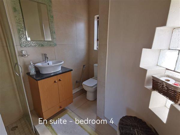 5 Bedroom Property for Sale in Overport KwaZulu-Natal