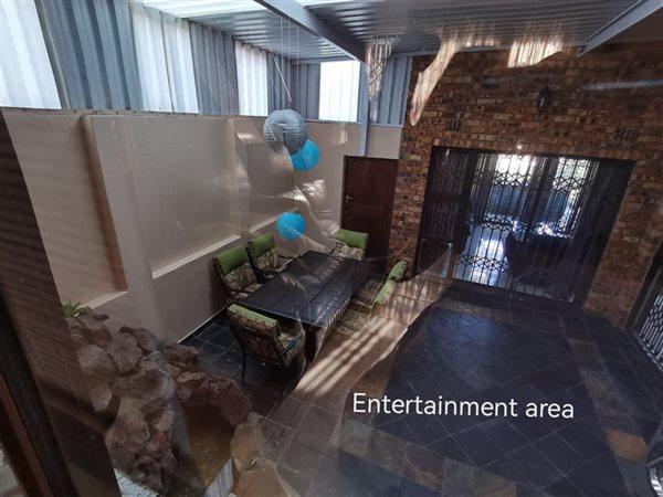 5 Bedroom Property for Sale in Overport KwaZulu-Natal