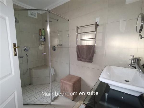 5 Bedroom Property for Sale in Overport KwaZulu-Natal