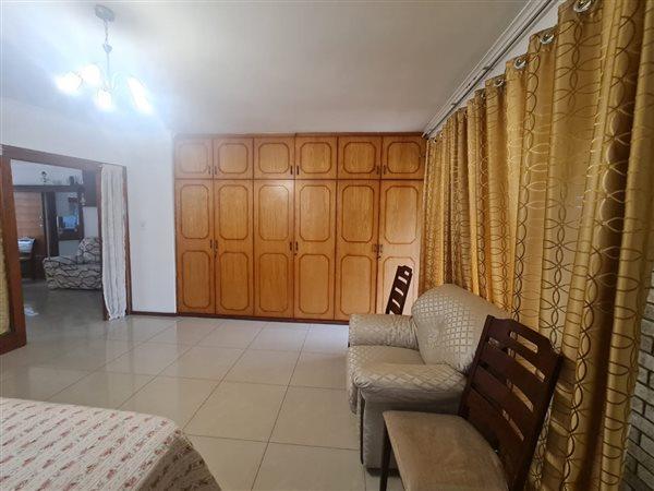 5 Bedroom Property for Sale in Overport KwaZulu-Natal