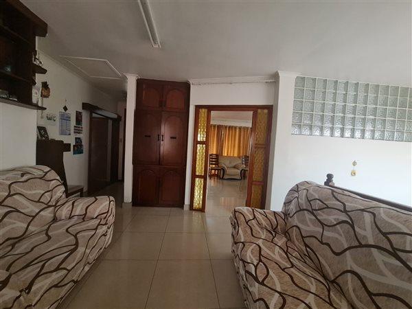 5 Bedroom Property for Sale in Overport KwaZulu-Natal