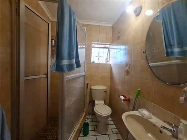 5 Bedroom Property for Sale in Overport KwaZulu-Natal