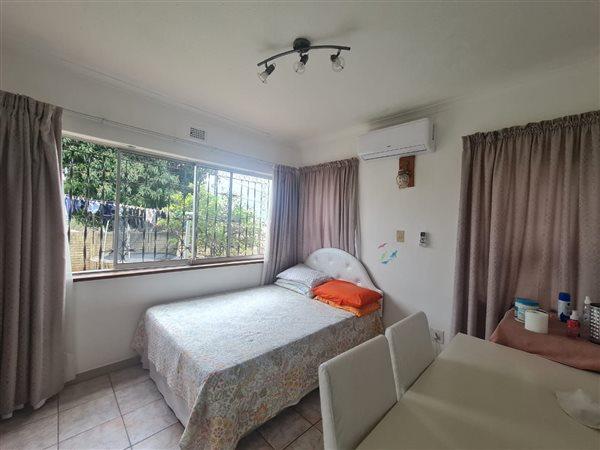 5 Bedroom Property for Sale in Overport KwaZulu-Natal
