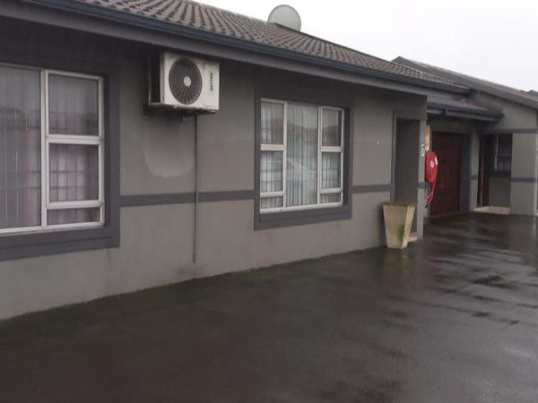 2 Bedroom Property for Sale in Arboretum KwaZulu-Natal