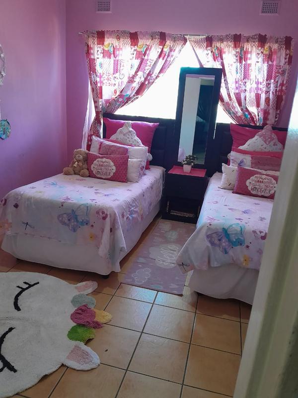 4 Bedroom Property for Sale in Esikhawini KwaZulu-Natal