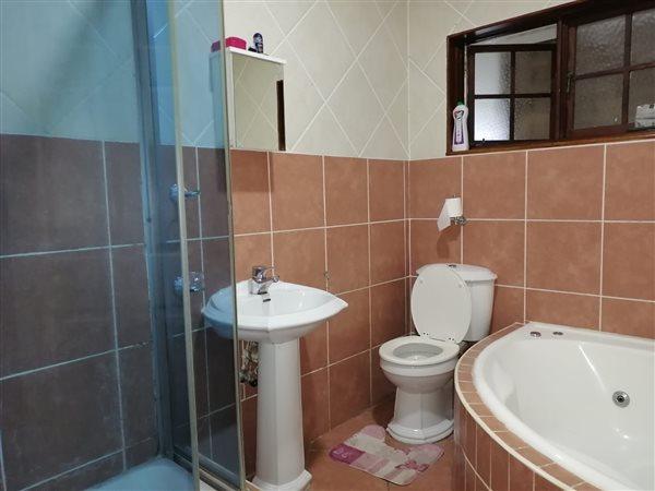 4 Bedroom Property for Sale in Meer En See KwaZulu-Natal