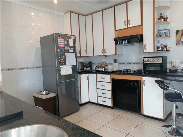 4 Bedroom Property for Sale in Veld En Vlei KwaZulu-Natal