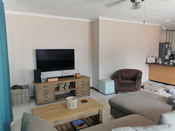 4 Bedroom Property for Sale in Veld En Vlei KwaZulu-Natal