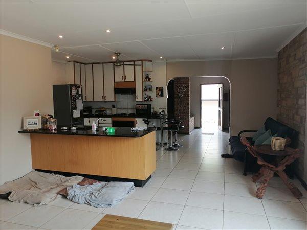 4 Bedroom Property for Sale in Veld En Vlei KwaZulu-Natal