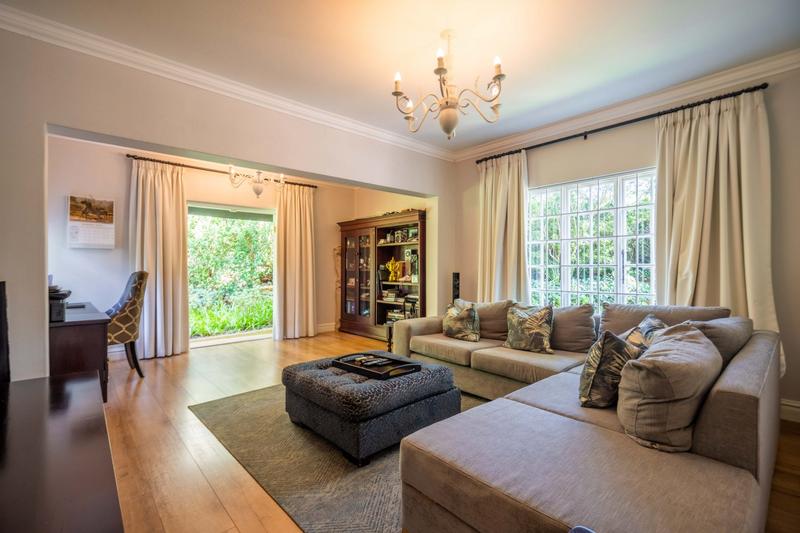4 Bedroom Property for Sale in Kloof KwaZulu-Natal