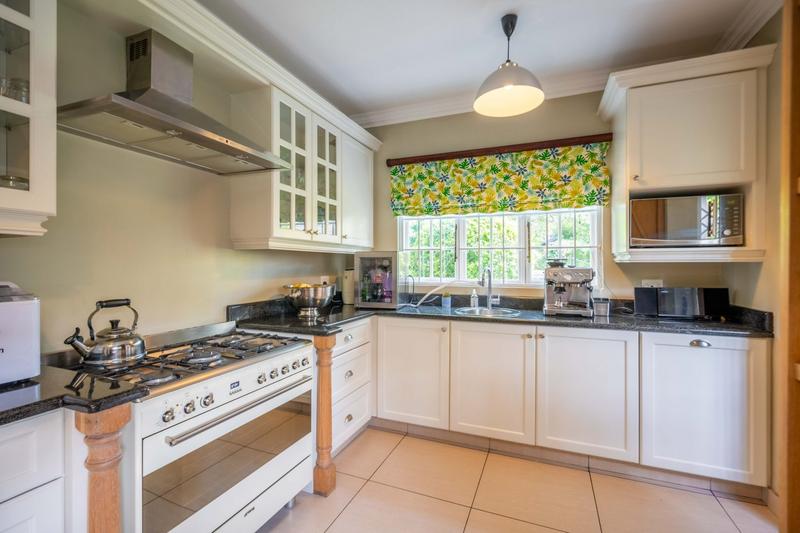 4 Bedroom Property for Sale in Kloof KwaZulu-Natal